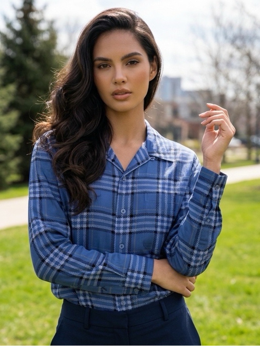 EQUIPMENT Blue Plaid Men’s Cut Shirt, Size L
